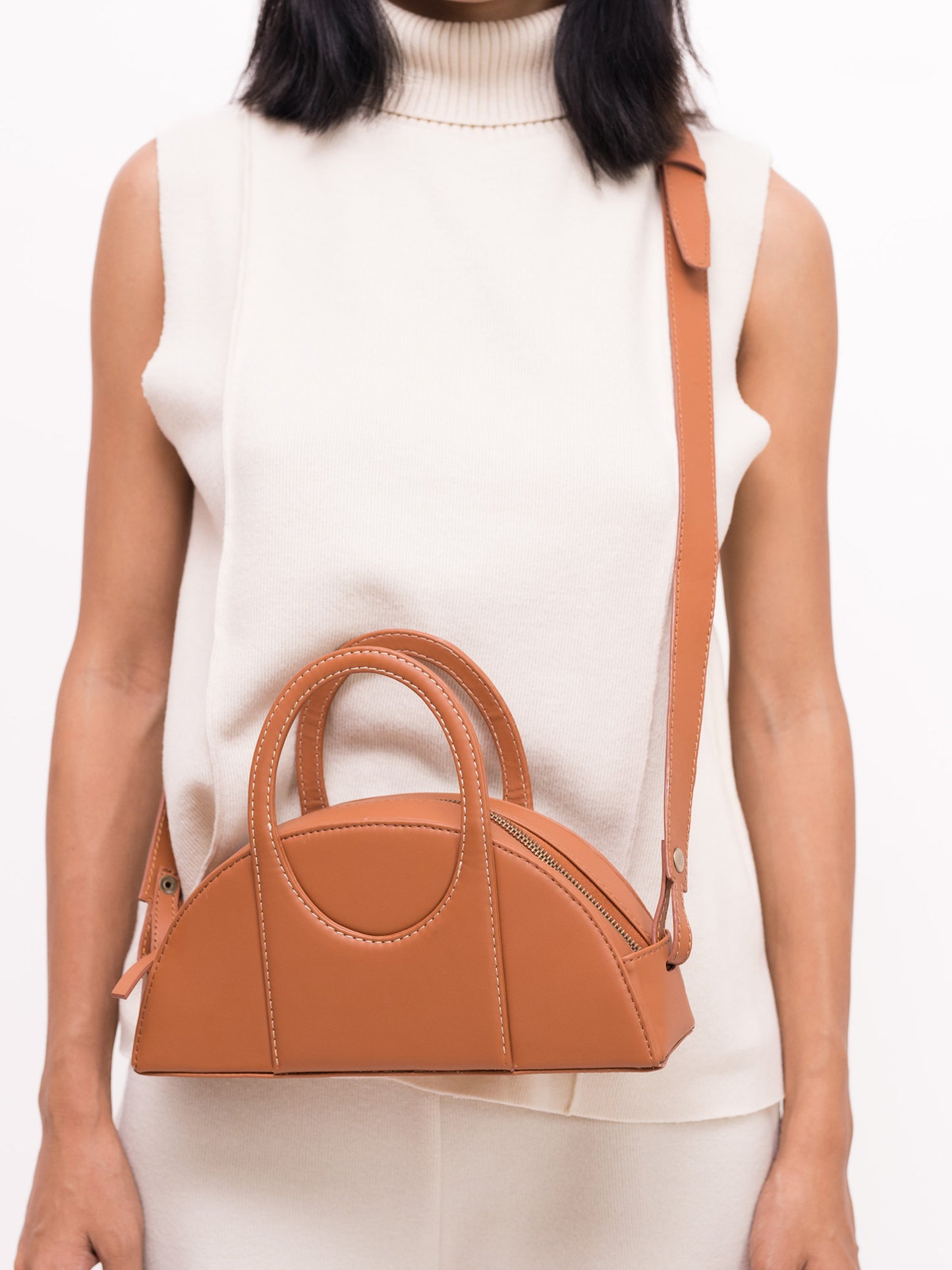 Tann OOO Sling Bag