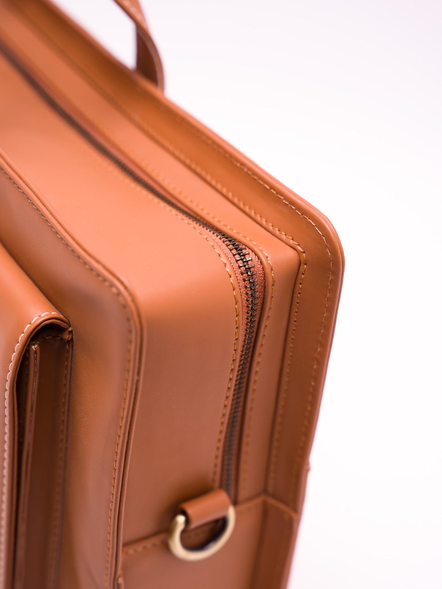 The Tann Arc Messenger Bag