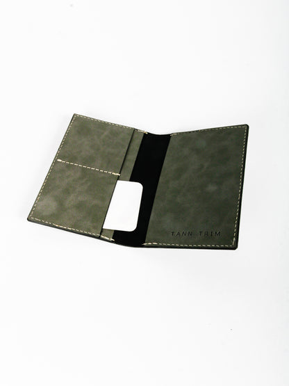 Voyager Passport Cover: Olive Green