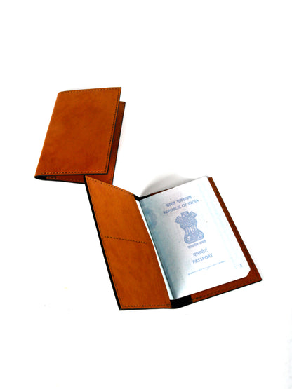 Voyager Passport Cover: Orange